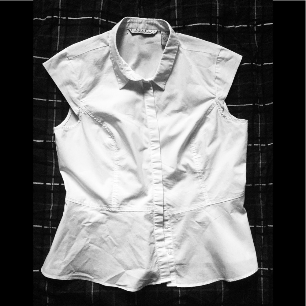 Signature by Larry Levine white peplum blouse